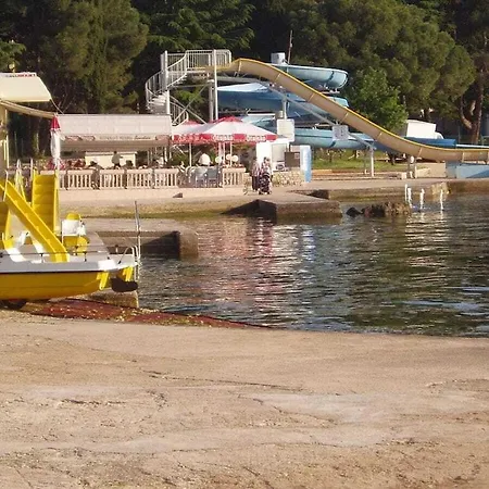 In Pore With Swimming Pool Poreč