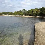 In Pore With Swimming Pool Nyaraló Poreč