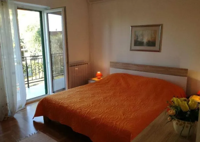 Σπίτι διακοπών In Pore With Swimming Pool